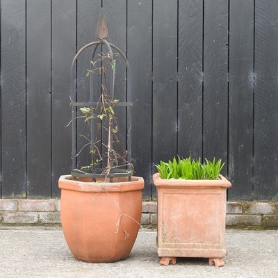 Lot 318 - An octagonal terracotta pot