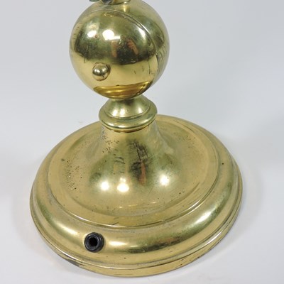 Lot 87 - An early 20th century Arts and Crafts brass table lamp