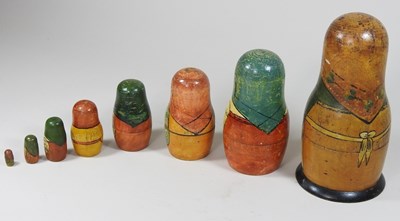 Lot 112 - A set of painted Russian dolls
