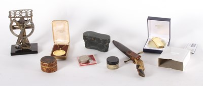 Lot 373 - Miscellaneous items to include commemorative...