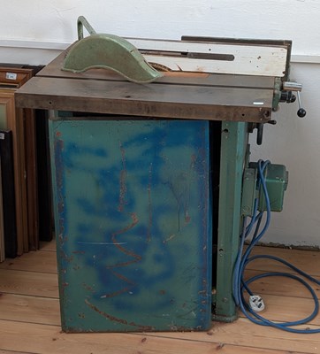 Lot 377 - An electric table saw