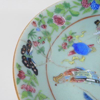 Lot 170 - A part set of 19th century Chinese Canton porcelain plates