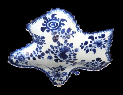 Lot 492 - A Bow blue and white porcelain pickle dish,...