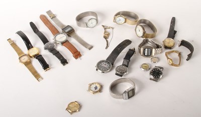 Lot 266 - A collection of wristwatches, mostly gents, to...