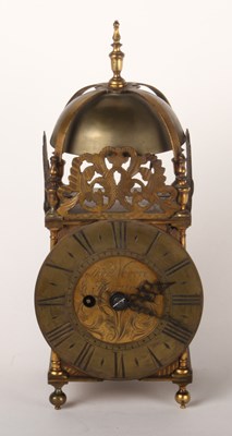 Lot 147 - A brass lantern clock, the 6.5" chapter...