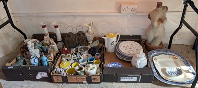 Lot 537 - A collection of ceramics, to include Delft and...