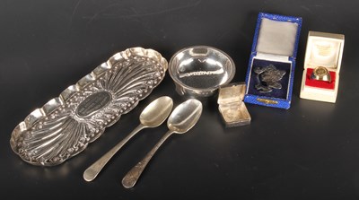 Lot 27 - A collection of items to include a silver dish,...