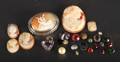 Lot 44 - A collection of cameo brooches, to include a...