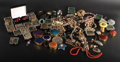 Lot 191 - A collection of costume jewellery and enamel...