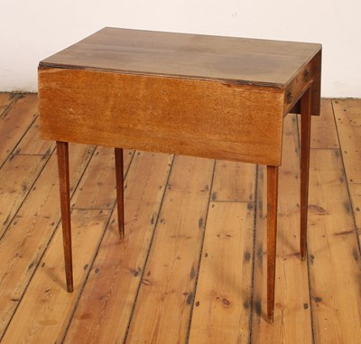 Lot 646 - A 19th century mahogany drop-leaf Pembroke table