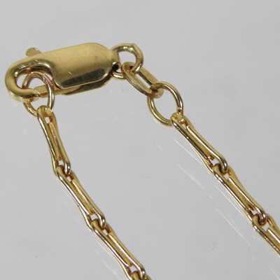 Lot 106 - A 9 carat gold chain