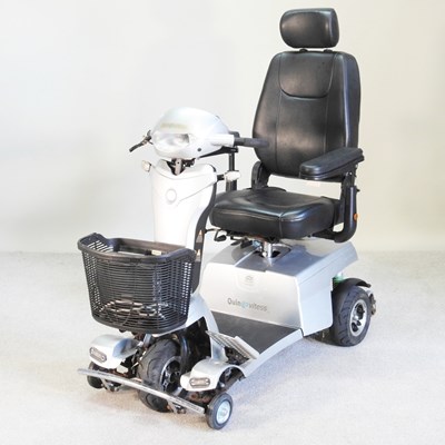 Lot 313 - A Quingo Vitess electric mobility scooter,...