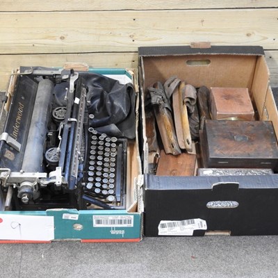 Lot 535 - An early 20th century Underwood typewriter,...