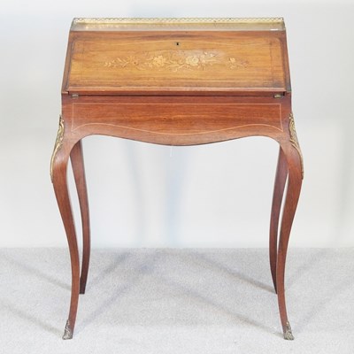 Lot 332 - An early 20th century French inlaid bureau de...