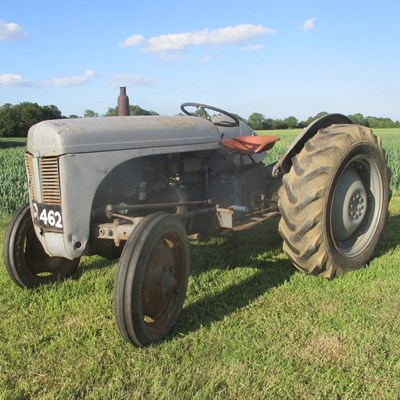 Lot 300 - A grey Ferguson TEA-20 tractor