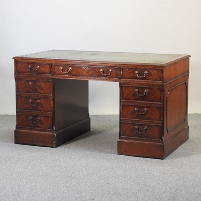 Lot 509 - A reproduction pedestal desk