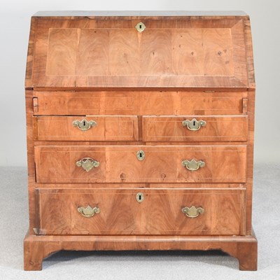 Lot 462 - An early 18th century walnut and crossbanded...