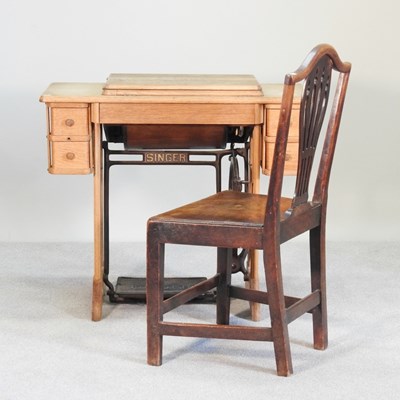 Lot 330 - An early 20th century Singer sewing machine...