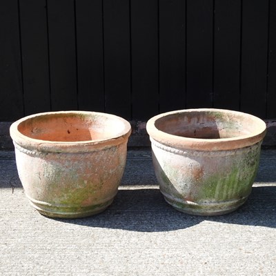 Lot 472 - A pair of large garden pots, 56cm diameter (2)