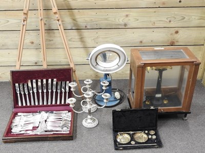 Lot 186 - A collection of various sets of scales