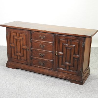 Lot 539 - A mid 20th century oak sideboard