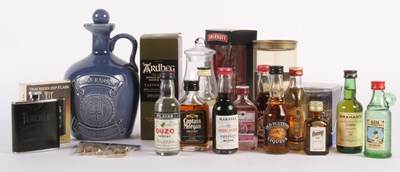 Lot 370 - A ceramic Glenforres Glenlivet 12 year old...
