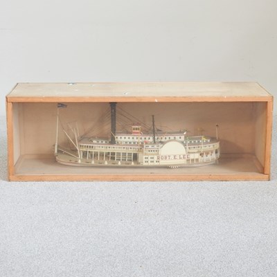 Lot 251 - A model of a paddle boat, Robt E Lee, in a...