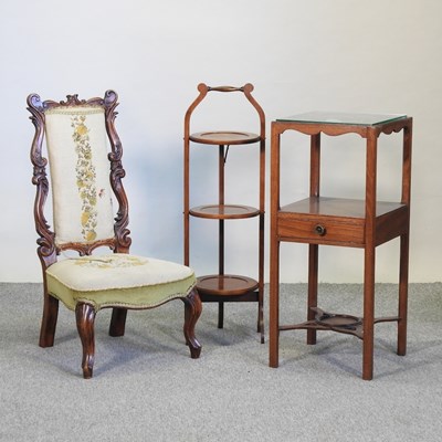 Lot 515 - A George III mahogany wash stand
