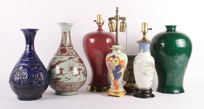 Lot 735 - A collection of six mainly Chinese porcelain...