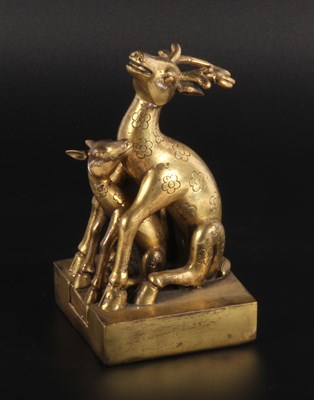 Lot 223 - A Chinese gilt bronze double deer seal