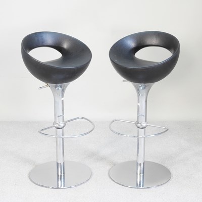 Lot 277 - A pair of modern bar stools (2)