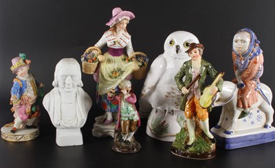 Lot 157 - A collection of ceramics, to include a 19th...