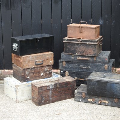 Lot 353 - A collection of tools boxes and boxes