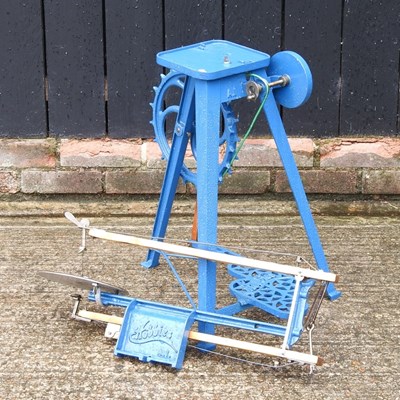 Lot 650 - A Hobbies saw cutter