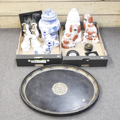 Lot 285 - A collection of china, to include...