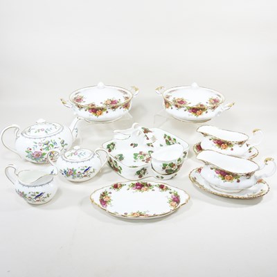 Lot 134 - A Hammersley strawberry set, together with...