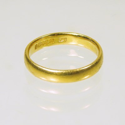 Lot 78 - A 22 carat gold wedding band, 4.2g, size N