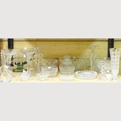 Lot 377 - A collection of glassware, to include a pair...