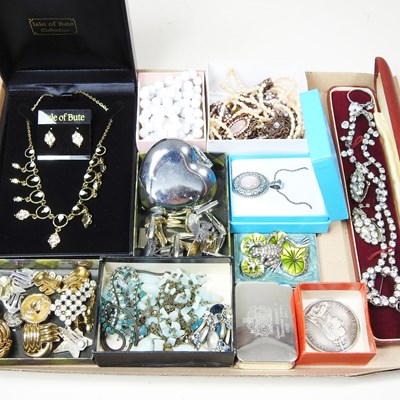 Lot 210 - A collection of costume jewellery, to include...