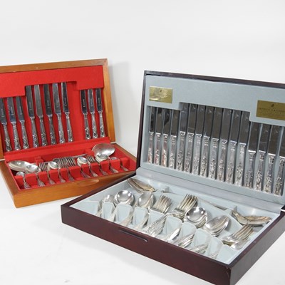 Lot 337 - A Viners canteen of silver plated Kings...