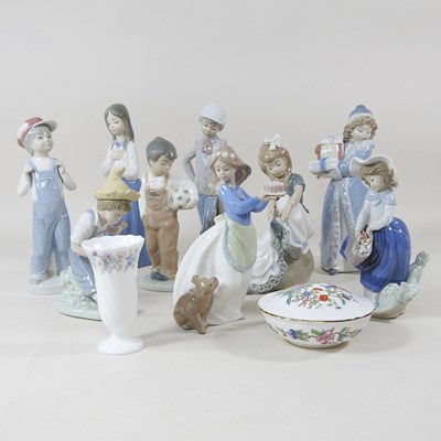 Lot 466 - A collection of Nao and Lladro figures and...