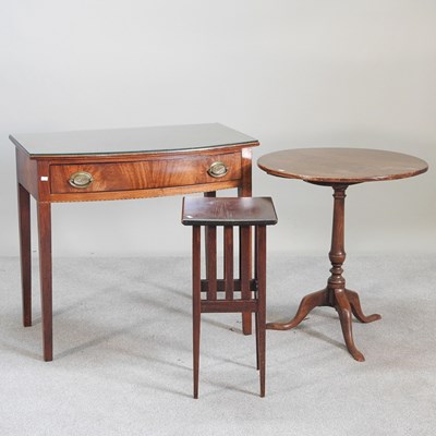 Lot 663 - A George III mahogany bow front side table,...