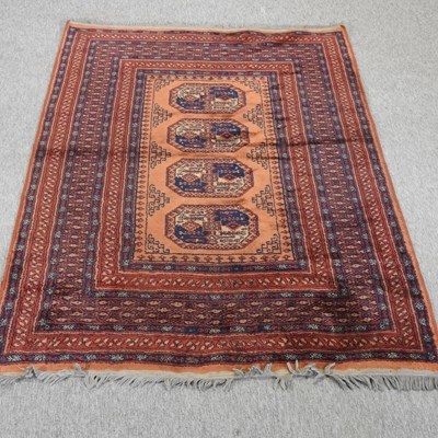 Lot 433 - A Turkish woollen rug