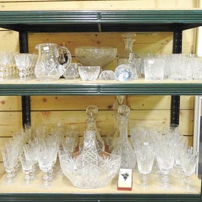 Lot 132 - A large collection of crystal and cut glass...