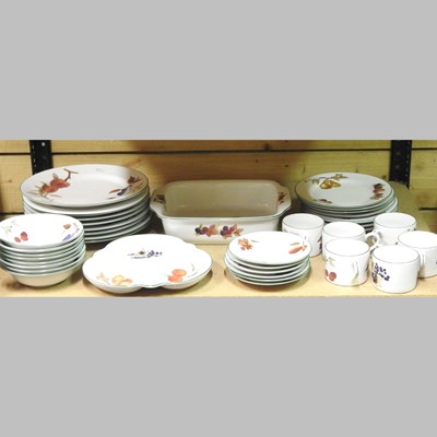 Lot 235 - A Worcester Evesham part dinner service