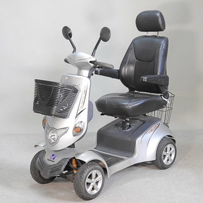 Lot 302 - A Hartway Venus silver electric mobility...
