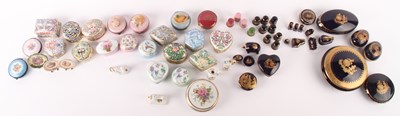 Lot 581 - A collection of Limoges porcelain and modern...