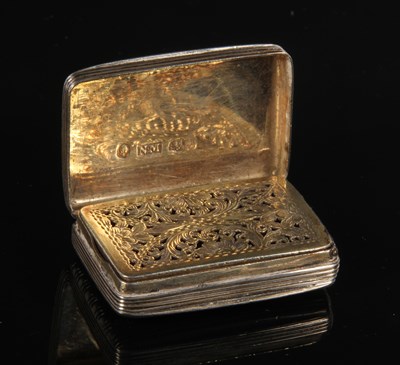 Lot 18 - A William IV silver vinaigrette, with reeded...