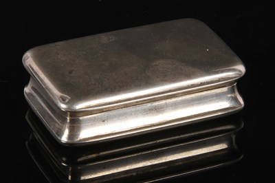 Lot 26 - An Irish George III silver snuff box, of...