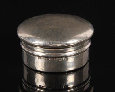 Lot 158 - An Edwardian silver pill box, hallmarked for...